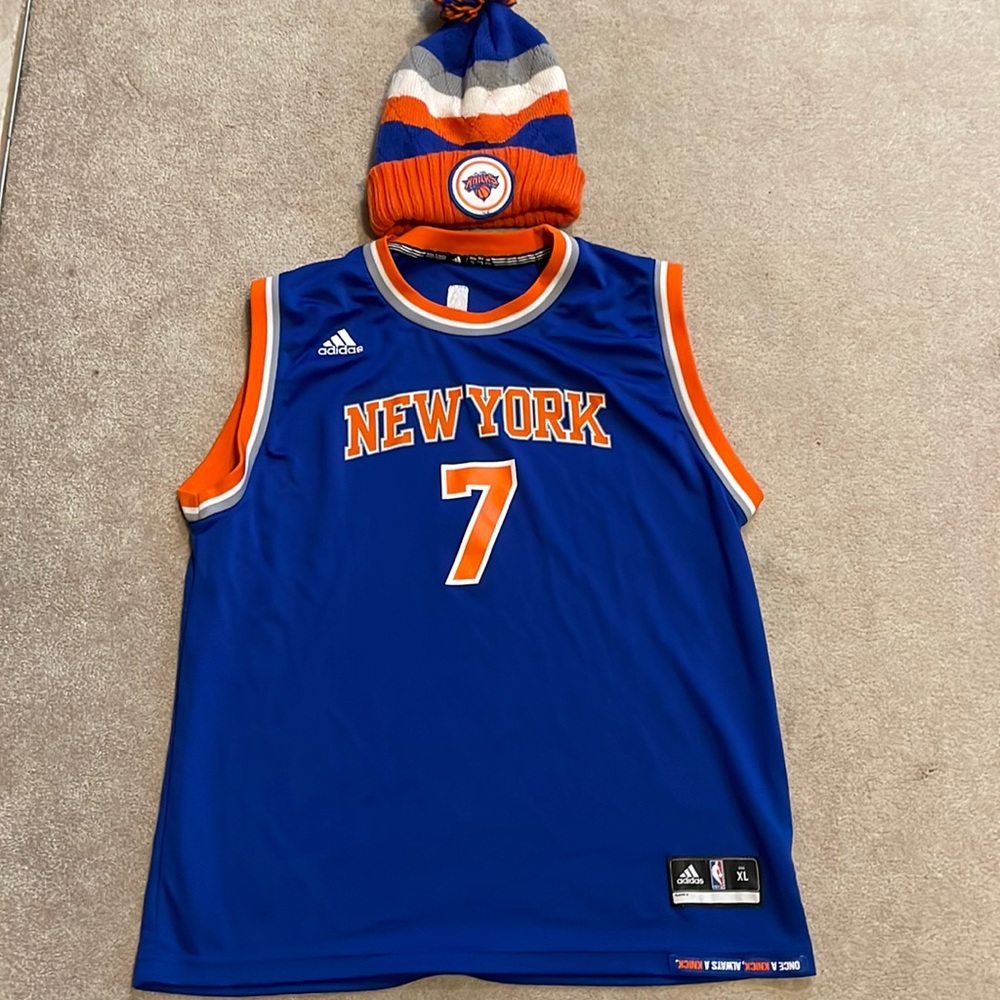 Carmelo Anthony NY Knicks Jersey + Knicks Beanie